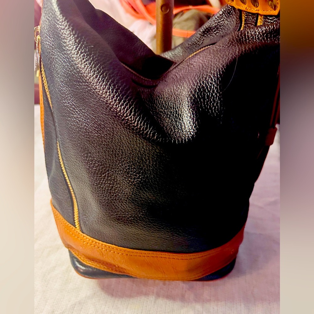 Valentina bucket bag
